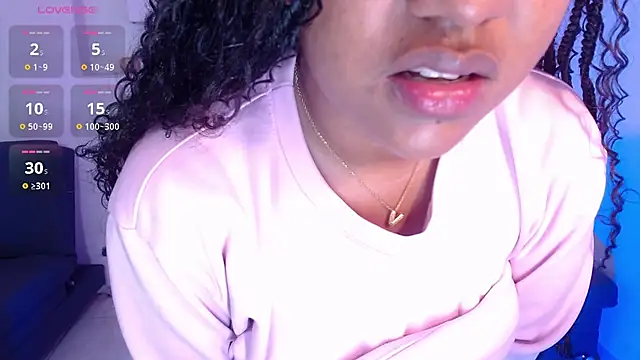 AishaHil online show from 14, 2, 2025