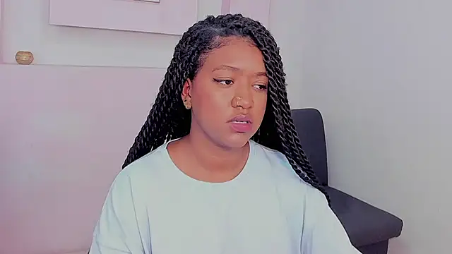 AishaHil online show from 18, 1, 2025