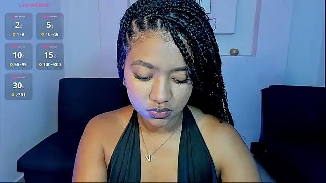 AishaHil online show from 9, 2, 2025