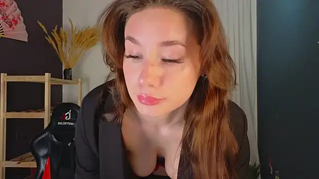 too sexxxy online show from 17, 4, 2026