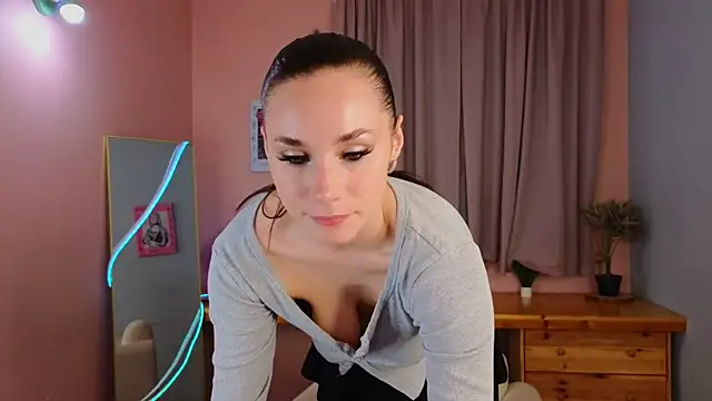 Snapshot of too_sexxxy chatting on 17, 5, 2026 too sexxxy online show from 17, 5, 2026
