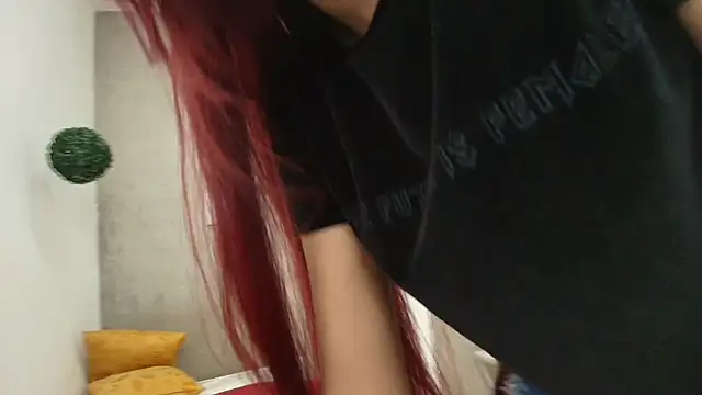 ambercooper05 online show from 5, 2, 2025