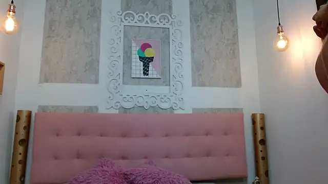 ambercooper05 online show from 14, 2, 2025