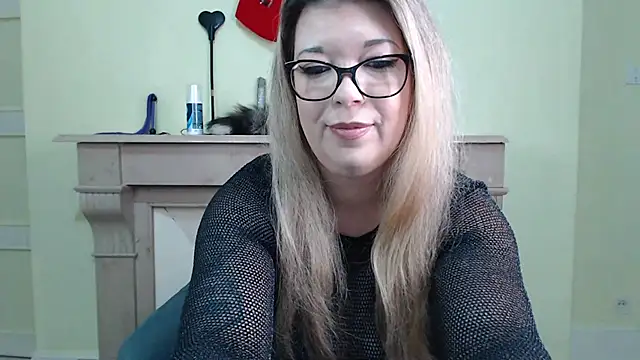 kamilalova online show from 9, 4, 2026