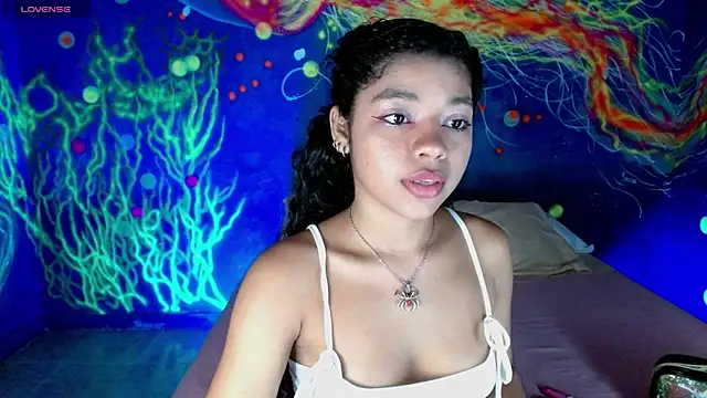 lucie petite online show from 3, 10, 2025