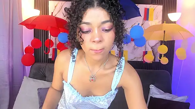 lucie petite online show from 26, 6, 2026