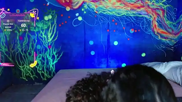 lucie petite online show from 8, 10, 2025