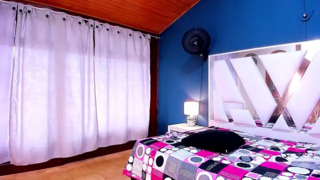 Alondra Cutie online show from 19, 3, 2025