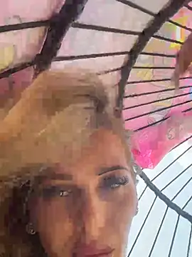 Snapshot of SexySofia_69 chatting on 25, 5, 2026 SexySofia 69 online show from 25, 5, 2026