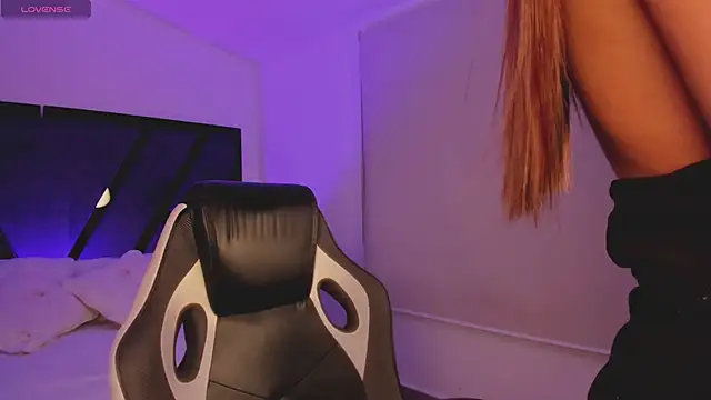 Alahiaa  online show from 12, 11, 2025