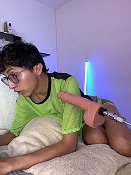 Snapshot of darkdesire_01 chatting on 29, 10, 2025 darkdesire 01 online show from 29, 10, 2025