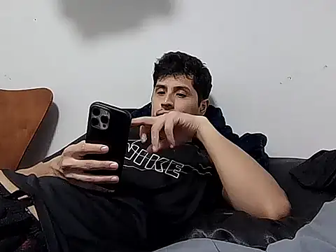 PerroDemonioHot online show from 22, 12, 2025