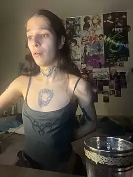 mollyEXD online show from 10, 3, 2025