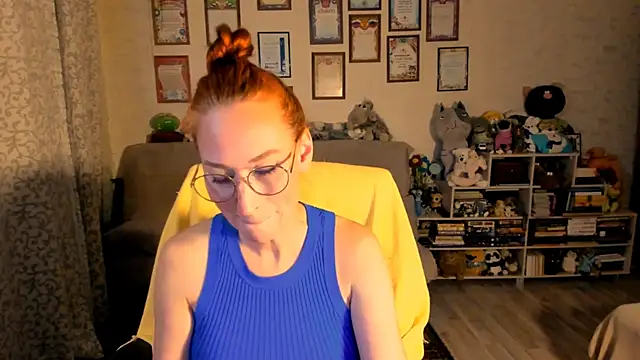 red rocco online show from 12, 10, 2025