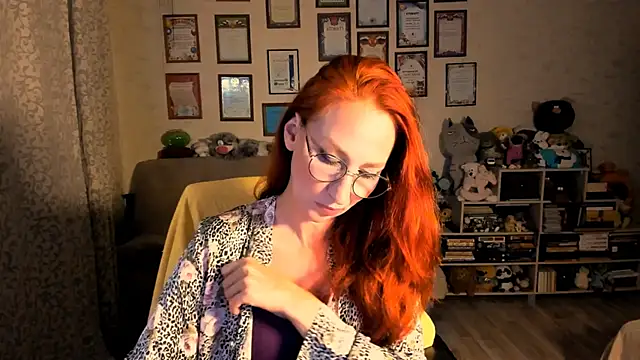 red rocco online show from 17, 10, 2025