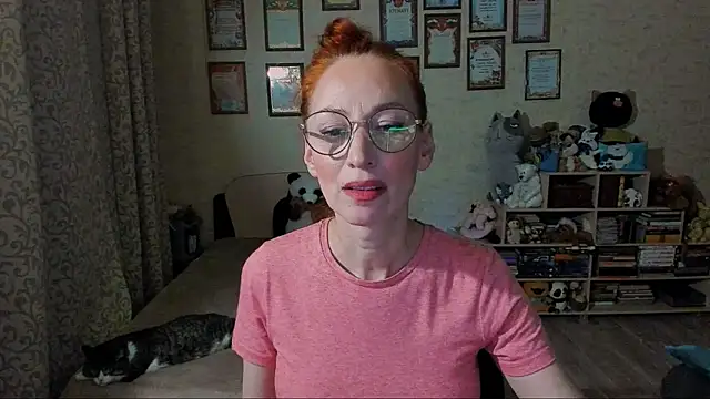 red rocco online show from 2, 2, 2025