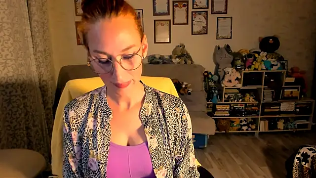 red rocco online show from 17, 9, 2025