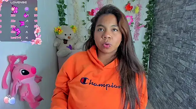 Snapshot of naty_jhonsom_ chatting on 10, 3, 2025 naty jhonsom online show from 10, 3, 2025