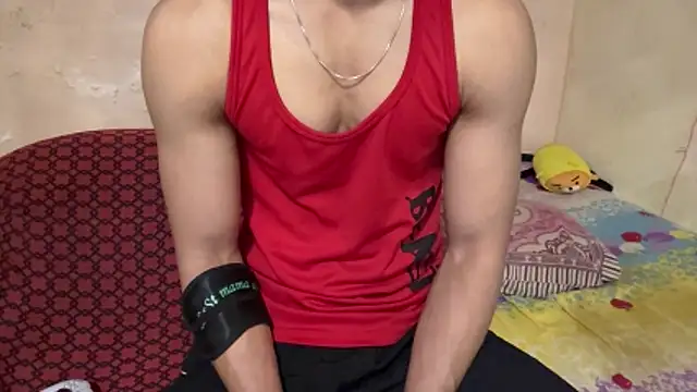 hot hunk boy online show from 7, 4, 2026