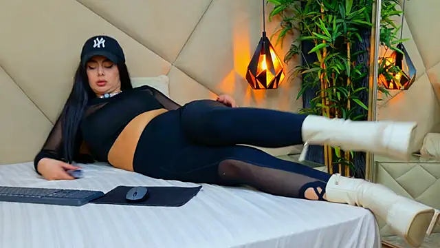 ChloeFrost online show from 27, 3, 2026