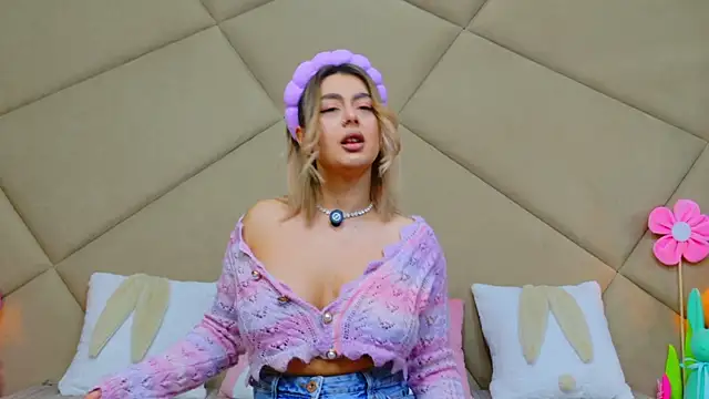 ChloeFrost online show from 9, 4, 2026