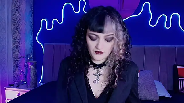 Snapshot of JeanneSabatier chatting on 6, 6, 2026 JeanneSabatier online show from 6, 6, 2026