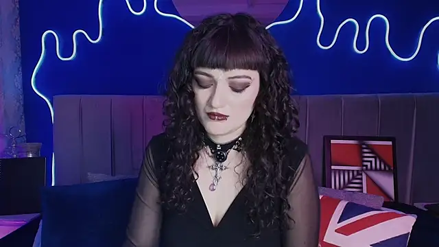 Snapshot of JeanneSabatier chatting on 4, 7, 2026 JeanneSabatier online show from 4, 7, 2026