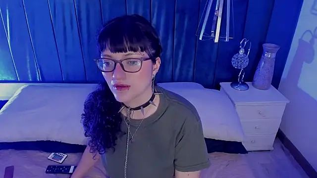 JeanneSabatier online show from 6, 3, 2025