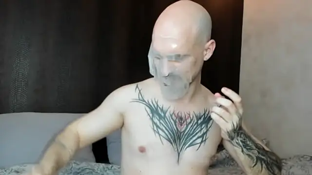 Snapshot of AssHunter4k chatting on 7, 5, 2026 AssHunter4k online show from 7, 5, 2026