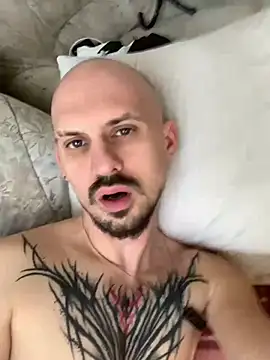 AssHunter4k online show from 22, 3, 2025