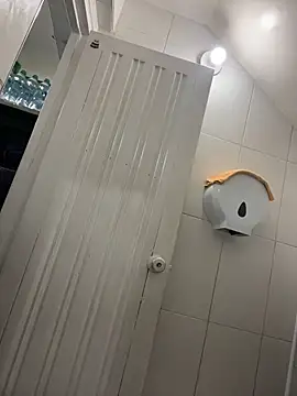 Miia Jazmin online show from 2, 12, 2025