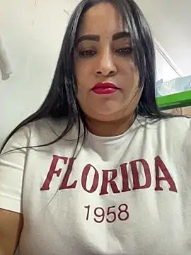 Snapshot of Miia_Jazmin chatting on 25, 4, 2026 Miia Jazmin online show from 25, 4, 2026