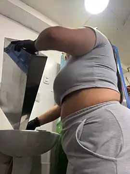 Miia Jazmin online show from 26, 11, 2025