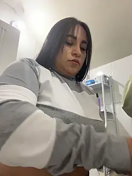 Miia Jazmin online show from 4, 11, 2025