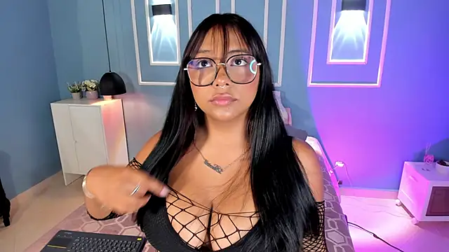 Snapshot of isabella_zc chatting on 18, 5, 2026 isabella zc online show from 18, 5, 2026