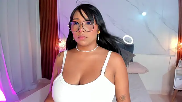 isabella zc online show from 10, 11, 2025