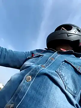 Snapshot of Raziv_komal143 chatting on 27, 2, 2025 Raziv komal143 online show from 27, 2, 2025