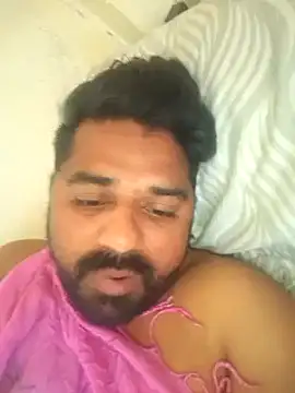 Snapshot of Raziv_komal143 chatting on 8, 3, 2025 Raziv komal143 online show from 8, 3, 2025