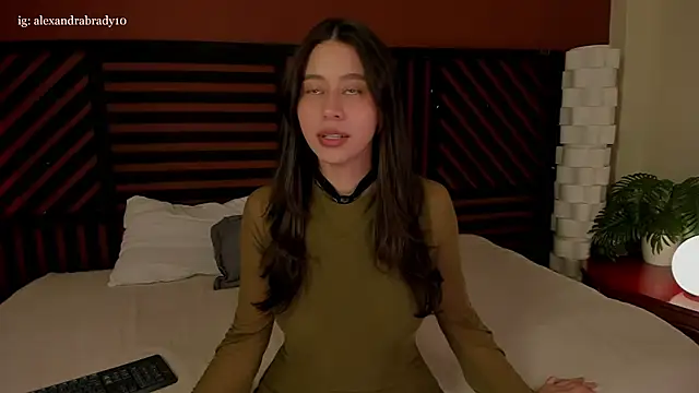 hannah brady online show from 25, 2, 2026