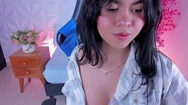 Snapshot of adarna13_ chatting on 29, 11, 2025 adarna13 online show from 29, 11, 2025