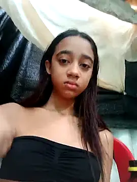 Snapshot of Zoe_Sweett18 chatting on 20, 2, 2025 Zoe Sweett18 online show from 20, 2, 2025
