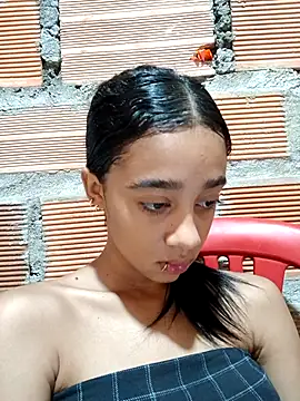 Snapshot of Zoe_Sweett18 chatting on 18, 10, 2025 Zoe Sweett18 online show from 18, 10, 2025