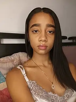 Snapshot of Zoe_Sweett18 chatting on 9, 7, 2026 Zoe Sweett18 online show from 9, 7, 2026