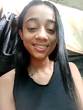 Snapshot of Zoe_Sweett18 chatting on 7, 3, 2025 Zoe Sweett18 online show from 7, 3, 2025