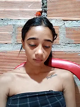 Snapshot of Zoe_Sweett18 chatting on 17, 9, 2025 Zoe Sweett18 online show from 17, 9, 2025