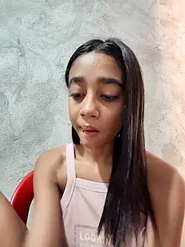 Zoe Sweett18 online show from 5, 12, 2025