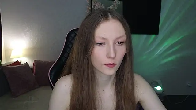 Snapshot of Sweeet_Lilit chatting on 8, 10, 2025 Sweeet Lilit online show from 8, 10, 2025