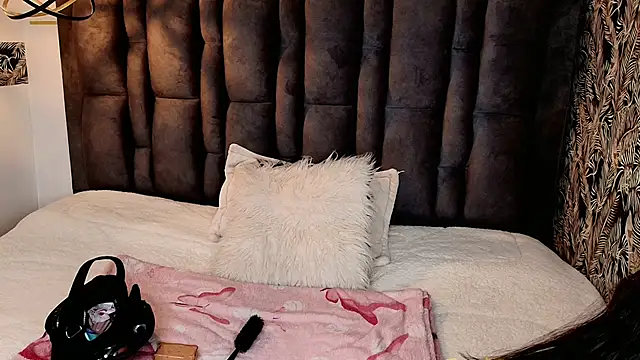 Connie Bell online show from 13, 2, 2026