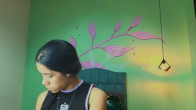 Connie Bell online show from 4, 12, 2025