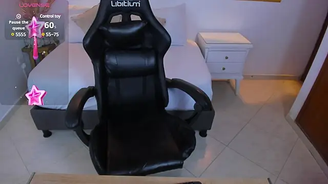 yesenia25 x online show from 4, 2, 2025